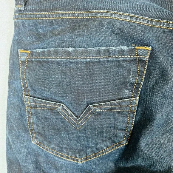 Diesel Larkee Regular Straight Wash 0806X Mens Jeans36x32 Dark Wash Button fly